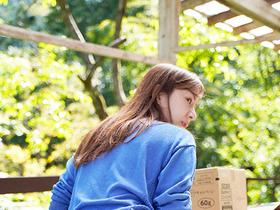 友達の彼女がホットパンツ食い込み美尻で誘惑してきたので…　サンプル画像16